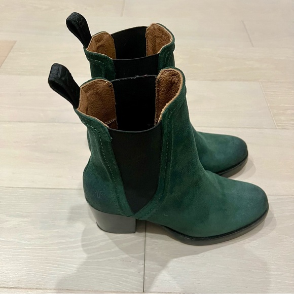 Frye Jean Chelsea Boots - Picture 5 of 14